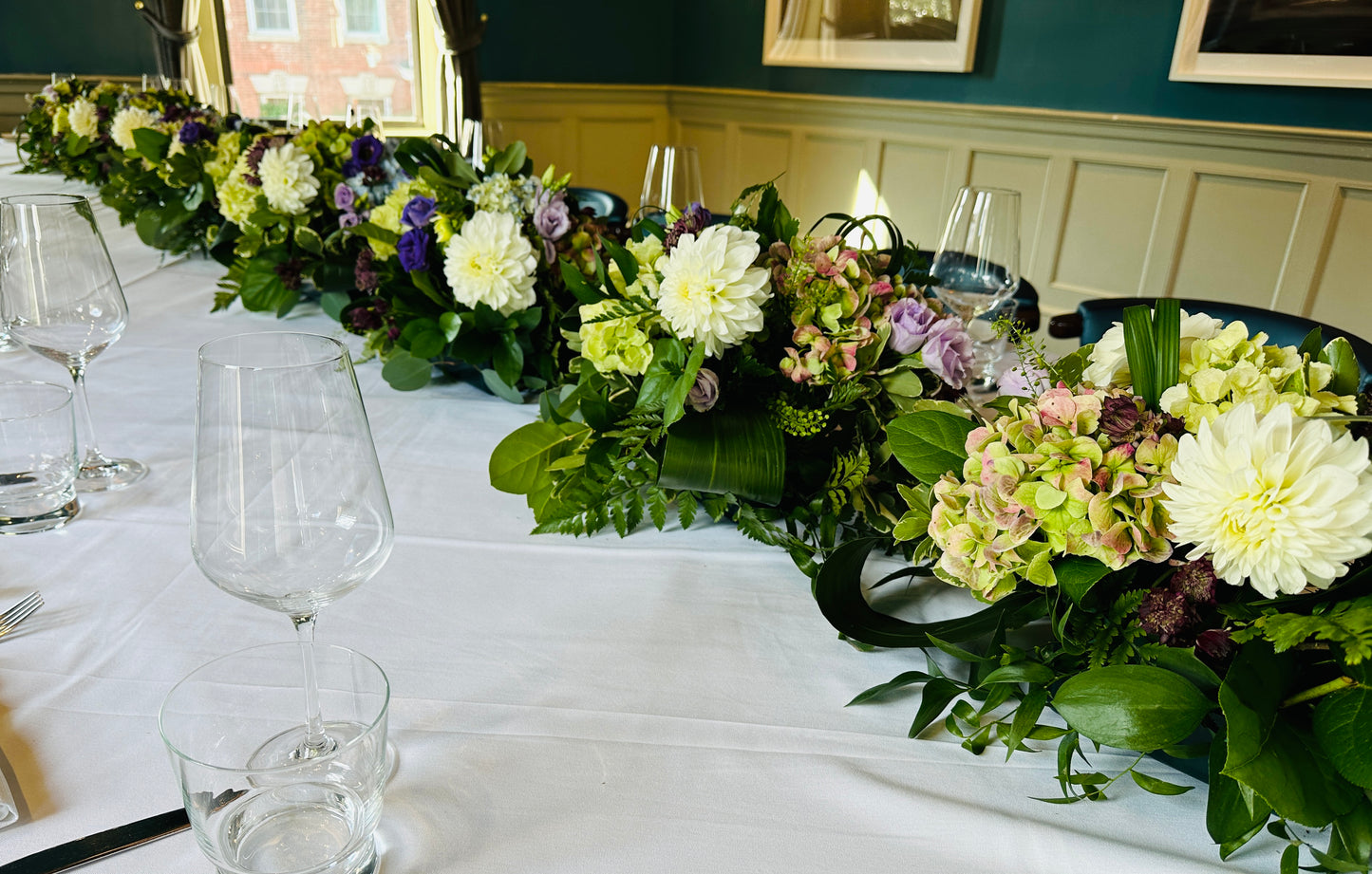 Banquet and King's Low to Table Arrangement