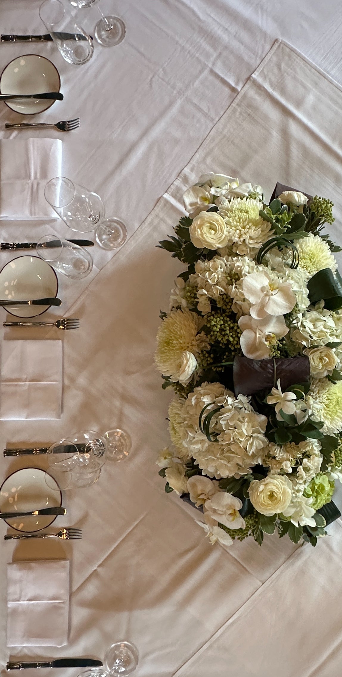 Banquet and King's Low to Table Arrangement